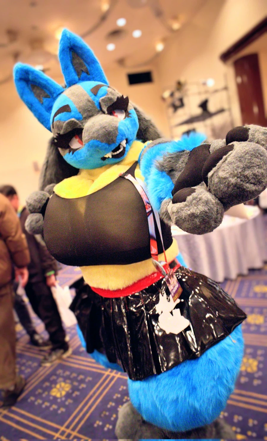 거유 루카리오 마망 퍼슈트 볼사람_3.webp