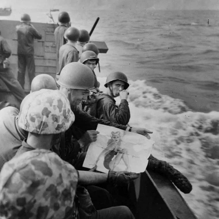 상륙작전 직전의 미국 해병대_1.webp