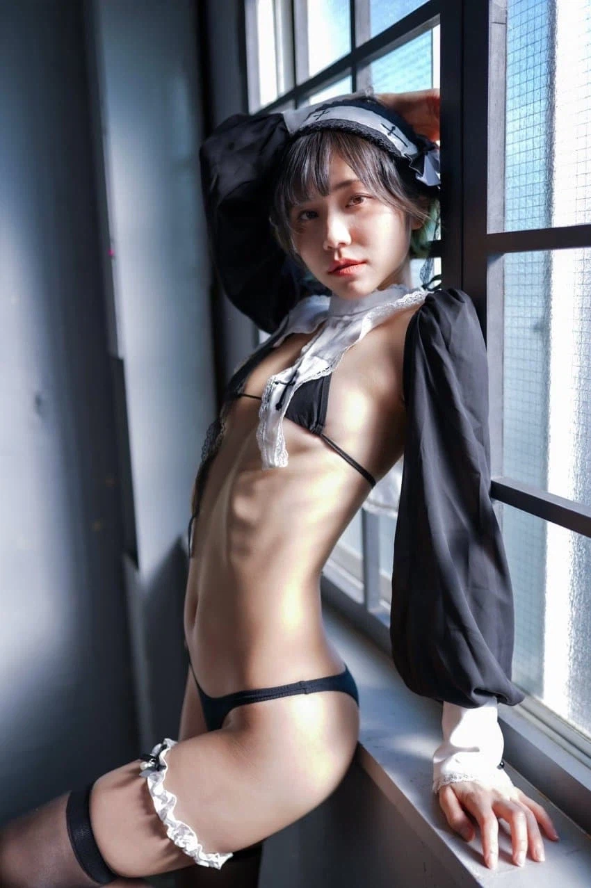 슬랜더 누나_4.webp