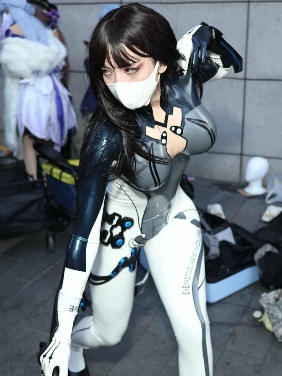 코스프레 눈나..._2.webp