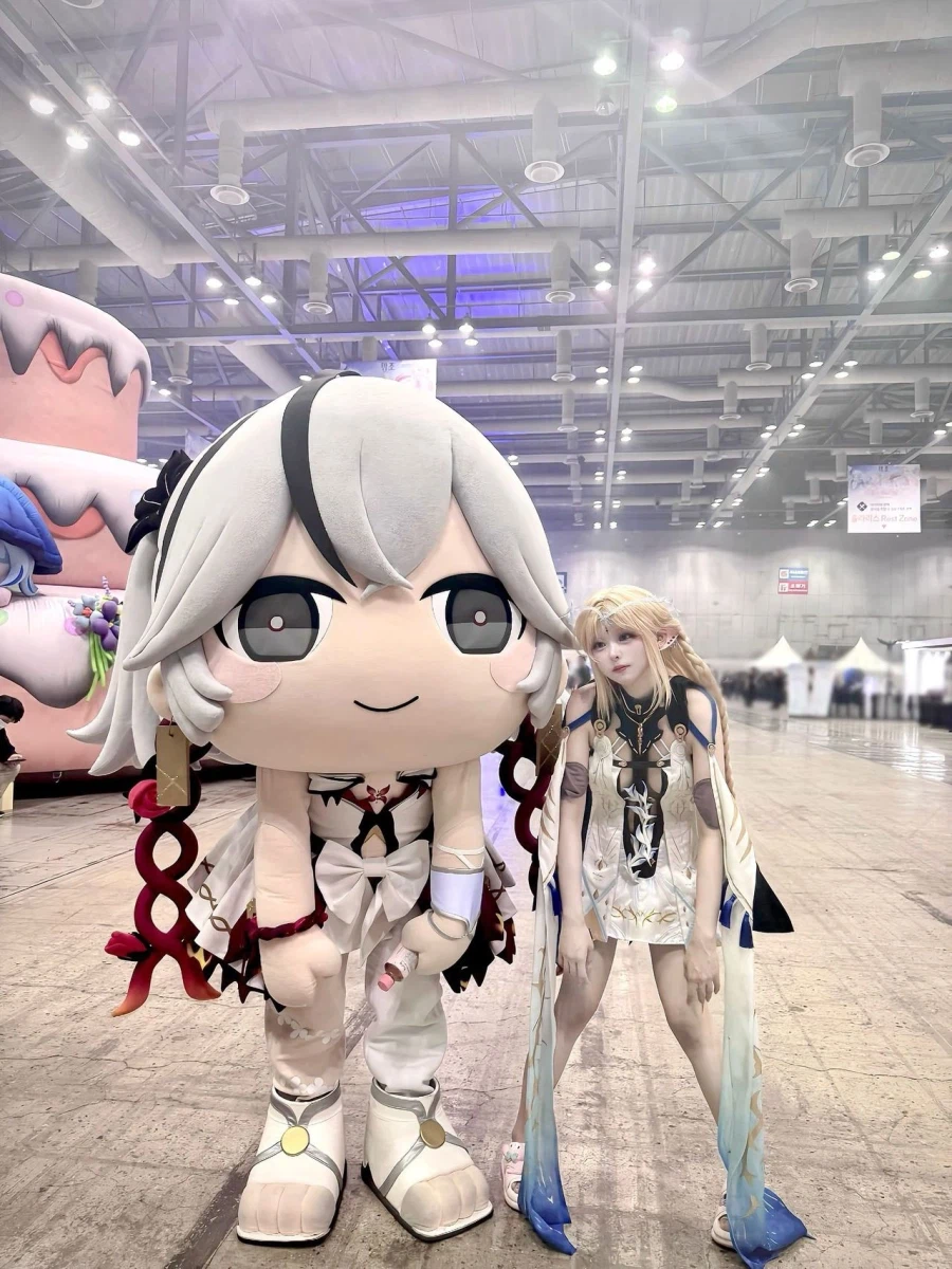 명조)강자의 포즈_1.webp