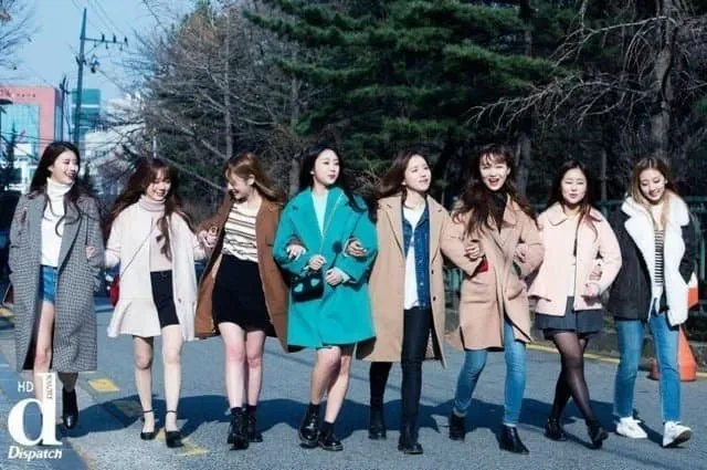 여자들도 이유를 모르겠다는 문화.jpg_1.webp