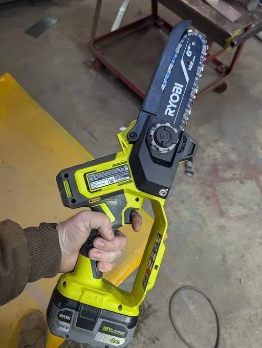 어디서 많이 본거 같은 무기_1.webp