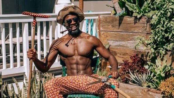 원피스 실사판 브룩배우 분장안할때 모습_2.webp