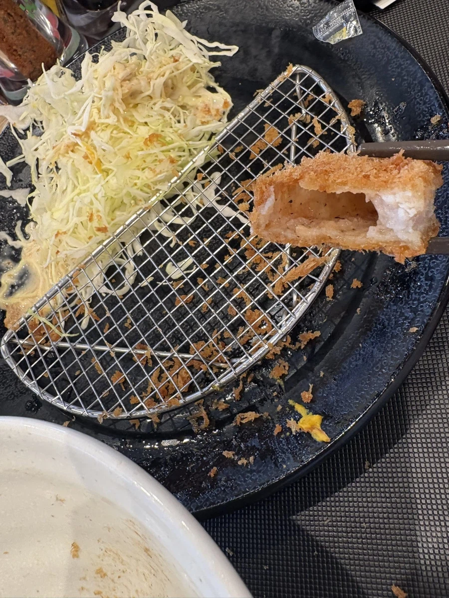 [트릭컬] 의외로 실존한다는 공기 돈까스.jpg_1.webp