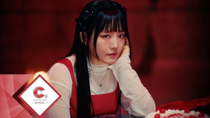 윤하 누나 미안, 뮤직비디오 썸넬 보고 문득 생각났지 뭐야?_1.webp