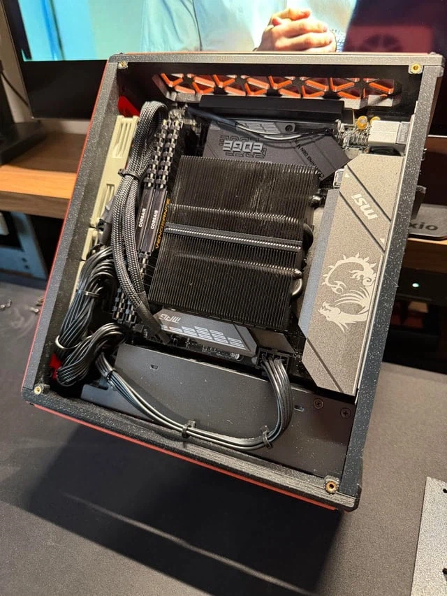 3D 프린팅이 활발해져서 맞춤케이스가 많이 나오는_4.webp