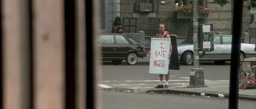 영화시작 10분도 안돼서 죽을뻔한 주인공_1.webp