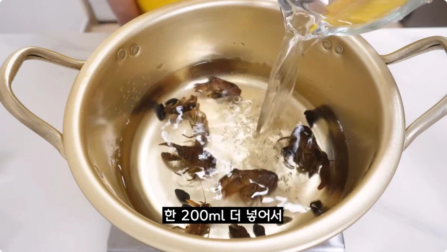 검정고무신에 나온 가재 매운탕 재현.jpg_29.webp