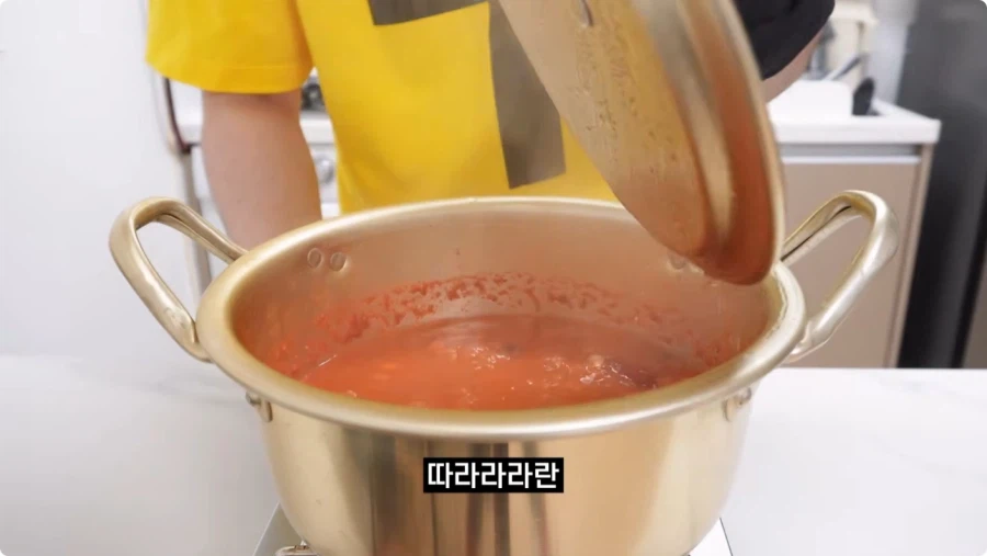 검정고무신에 나온 가재 매운탕 재현.jpg_40.webp