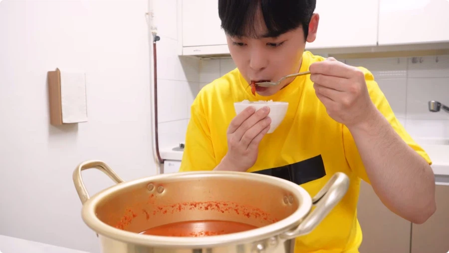 검정고무신에 나온 가재 매운탕 재현.jpg_53.webp