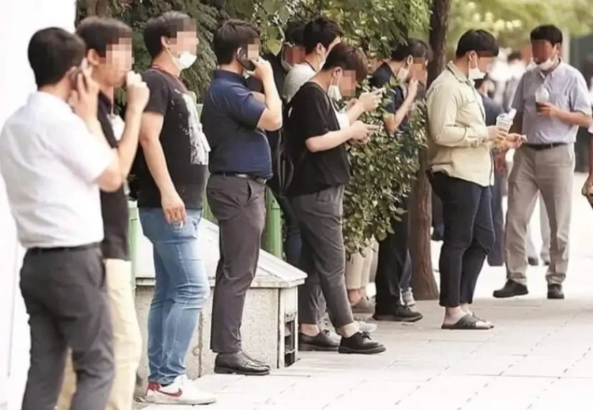 흔한 직장인들 몸매_1.webp