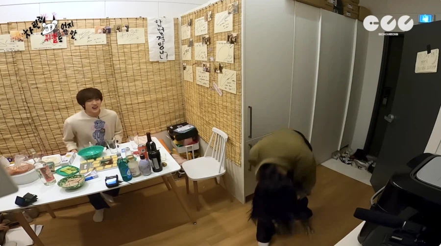 연예인 볼 기회가 많이 없어서 여자 연예인보고 놀란 남자._7.webp