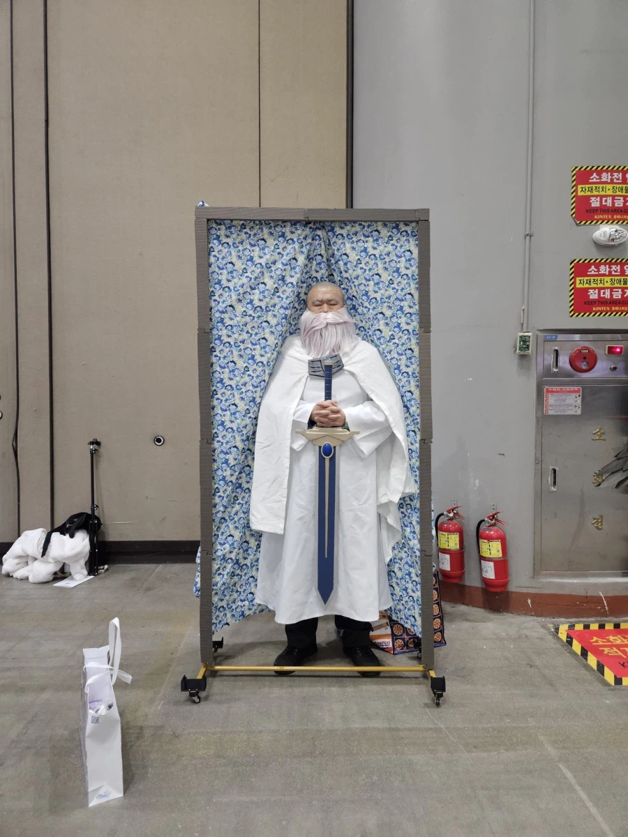 프리렌) 힘멜.cosplay_1.webp