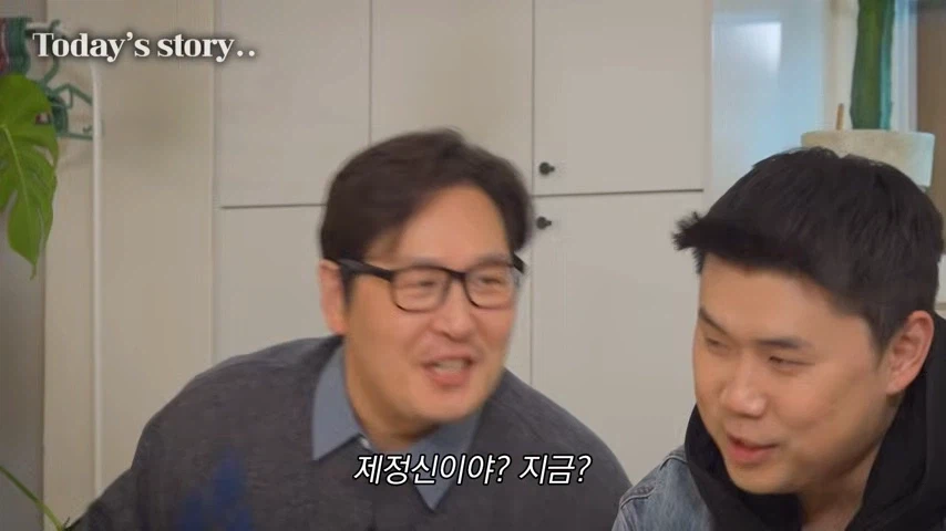 나폴리 맛다시 폭행하는 김풍_8.webp