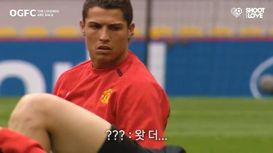 박지성의 그 짤을 보는 테베즈_6.webp