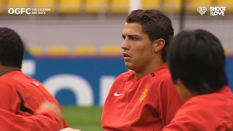 박지성의 그 짤을 보는 테베즈_11.webp