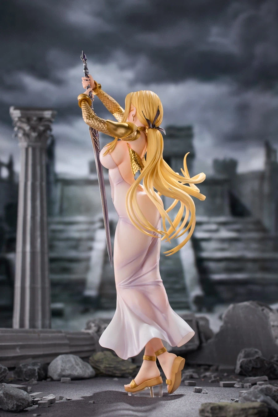 20만원짜리 피규어_2.webp