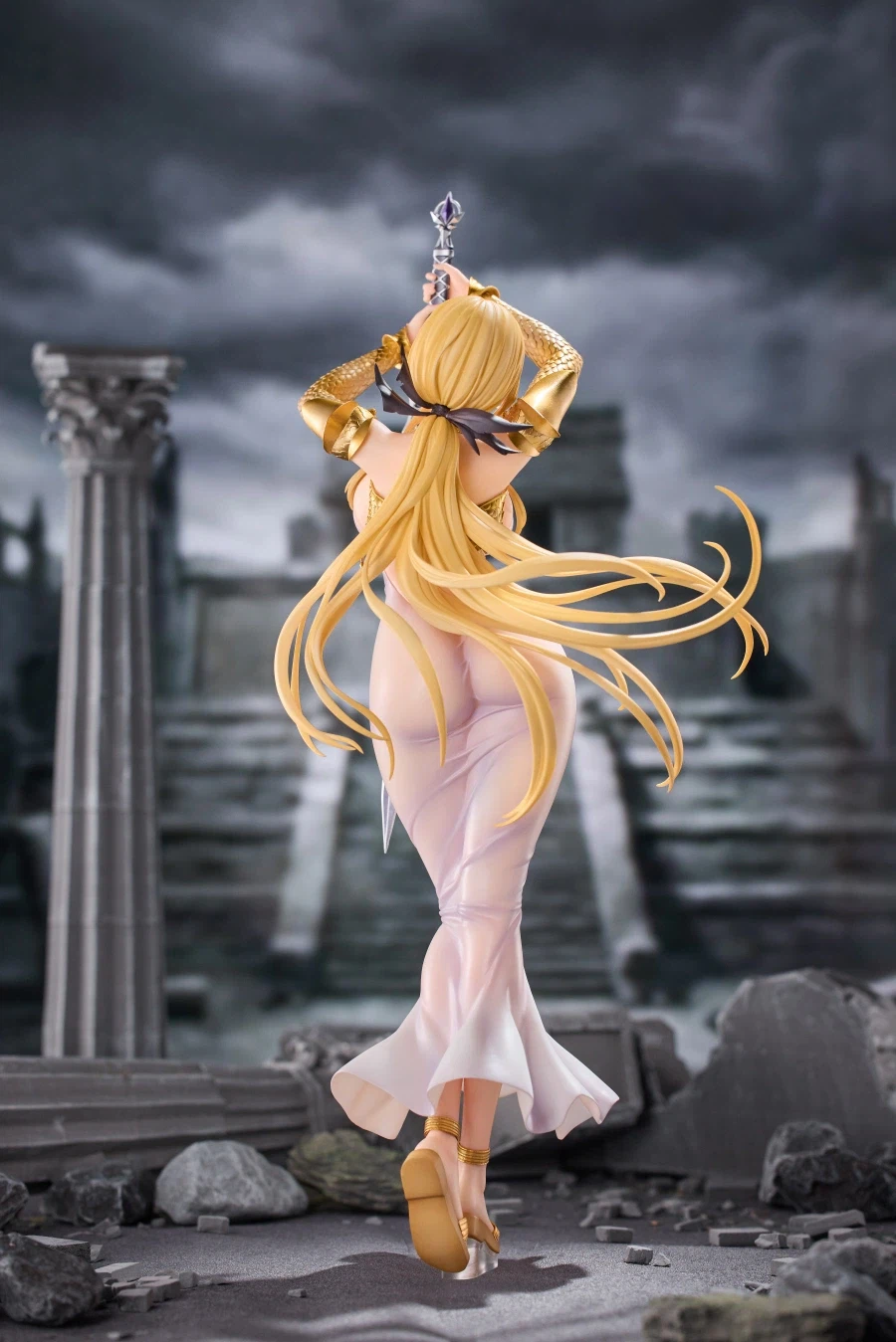 20만원짜리 피규어_3.webp