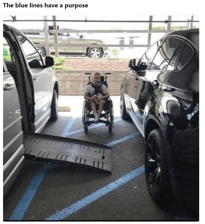 장애인 주차칸 파란선은 그어진 이유가 있다.jpg_1.webp