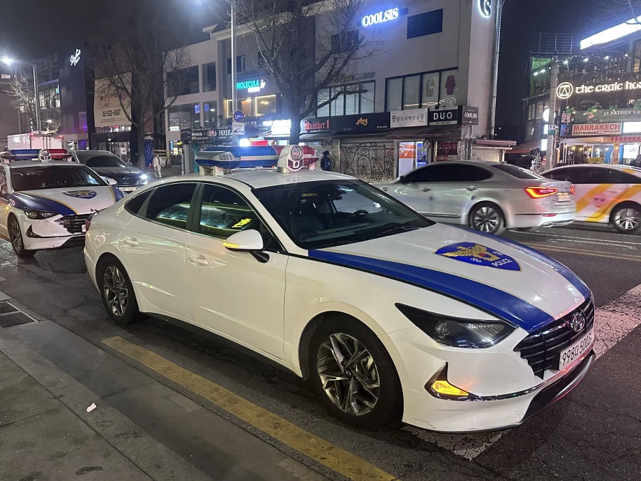 암행으로 전직할지 일반 순찰차로 갈지 고민중_1.webp