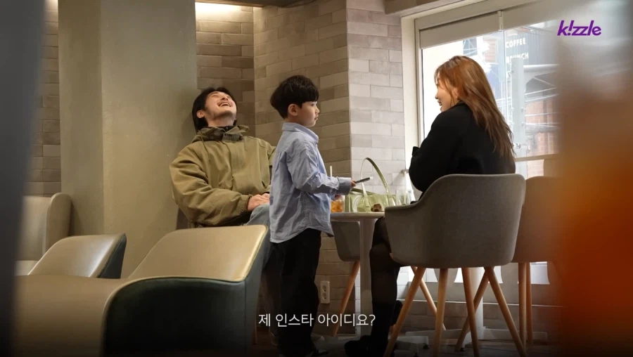 남자친구 있는 여자 인스타 따는 방법_8.webp