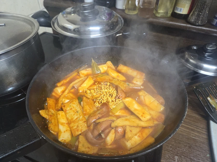 나는 쓸모없는 자식이야_1.webp