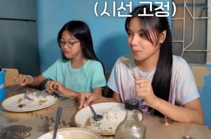 흔한 44살 한국 농부를 본 19살 동남아 소녀의 반응_2.webp