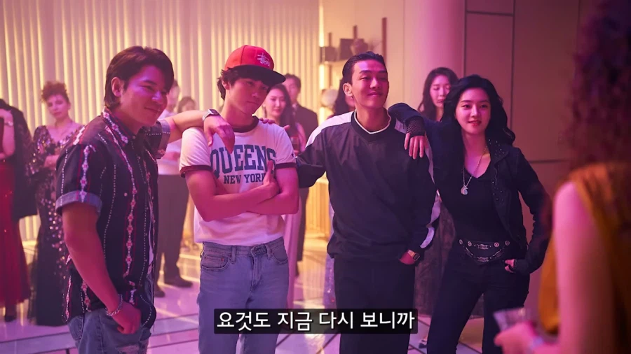 ??? : 이 영화 지금보니 출연진이 빵빵하네요!_2.webp