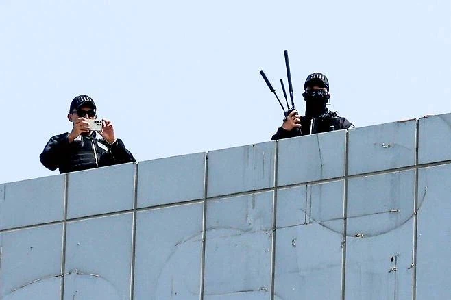 BTS광화문 공연하는날 건물 옥상에 나타날 사람들_6.webp