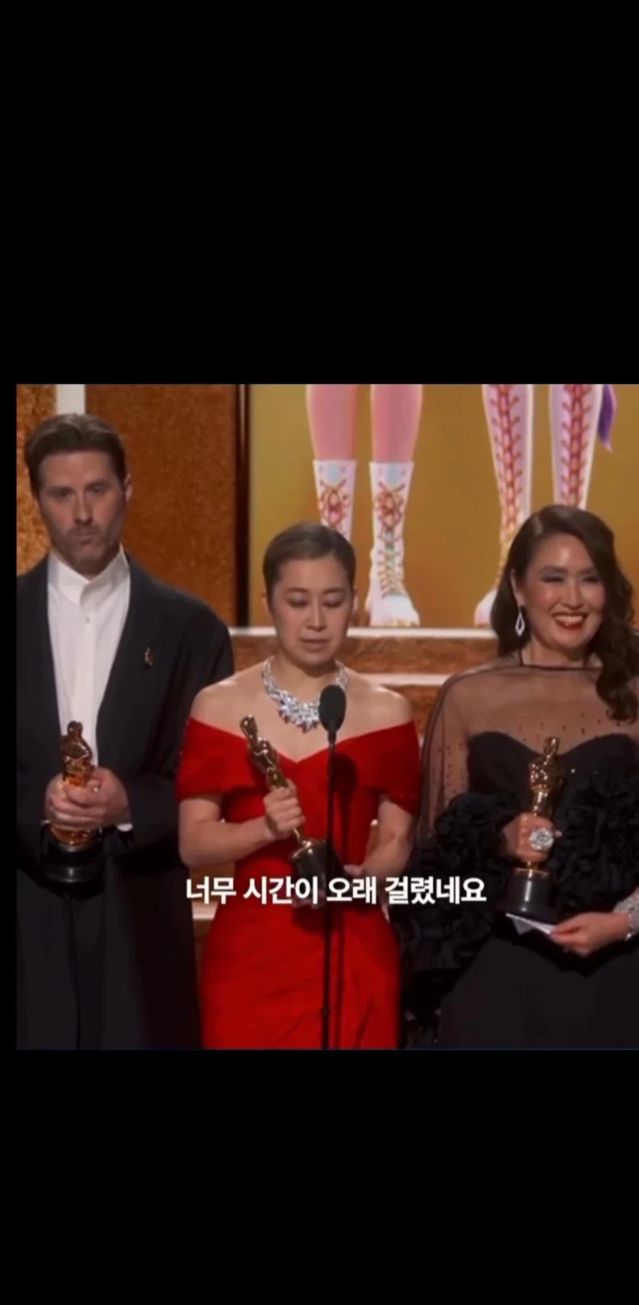 죄송함도 감사함도 느끼는 케데헌 감독.jpg_6.webp