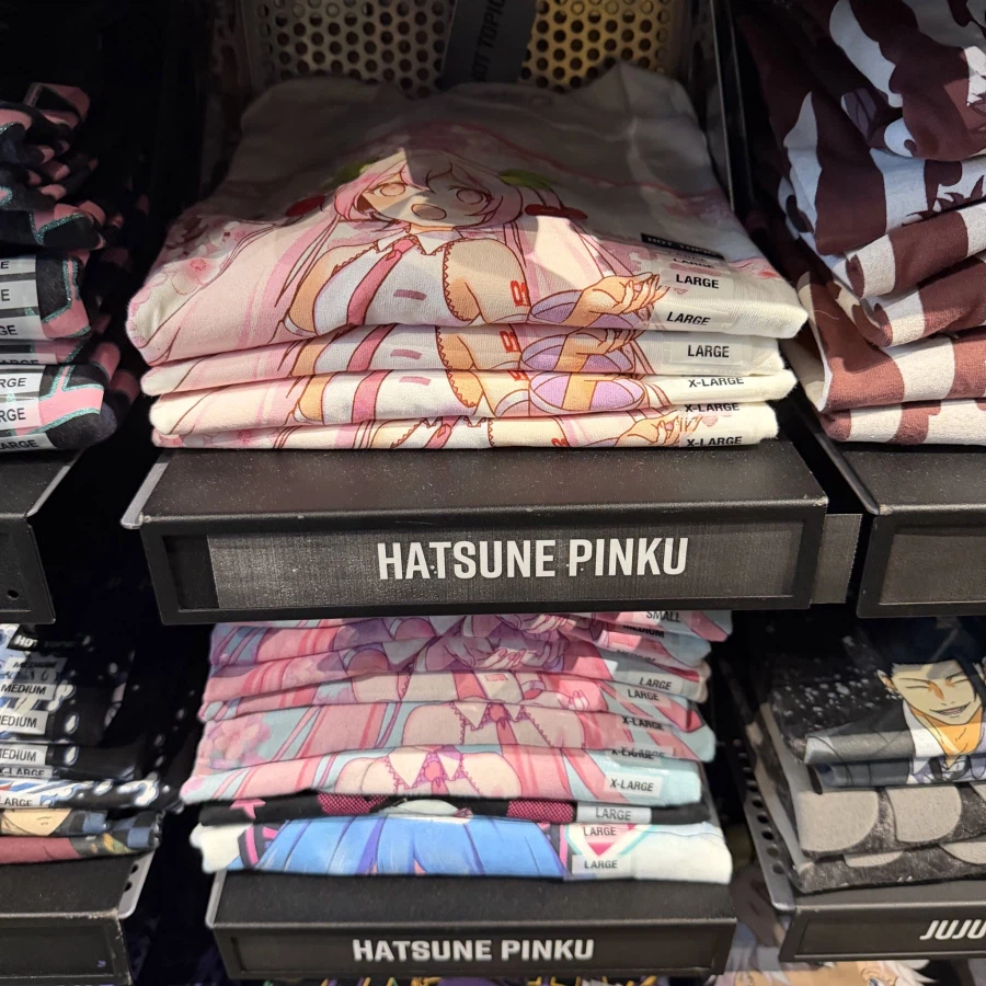 사쿠라 미쿠 셔츠 선반에 붙은 이름_1.webp