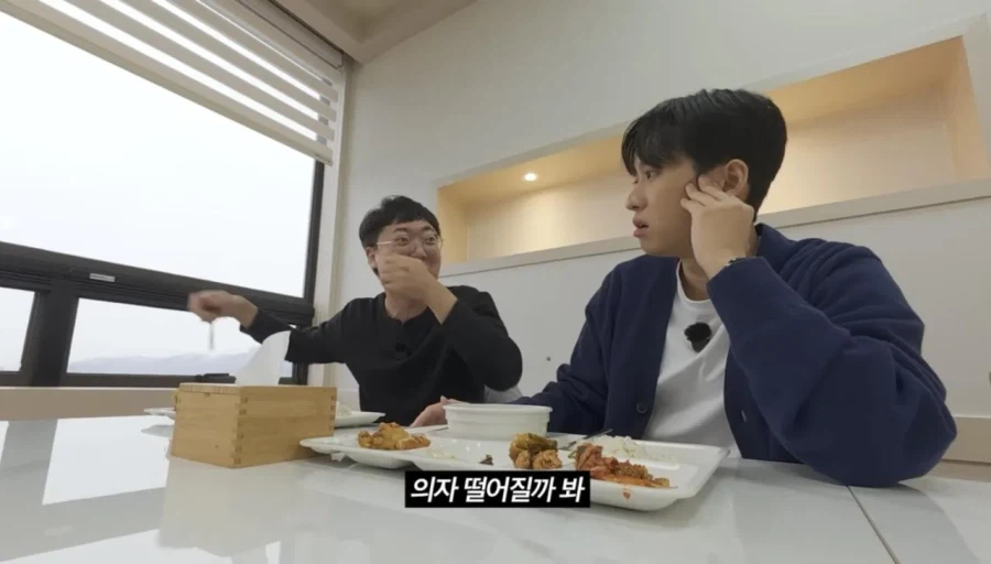 충주맨이 신입 시절 현타 왔던 순간_21.webp