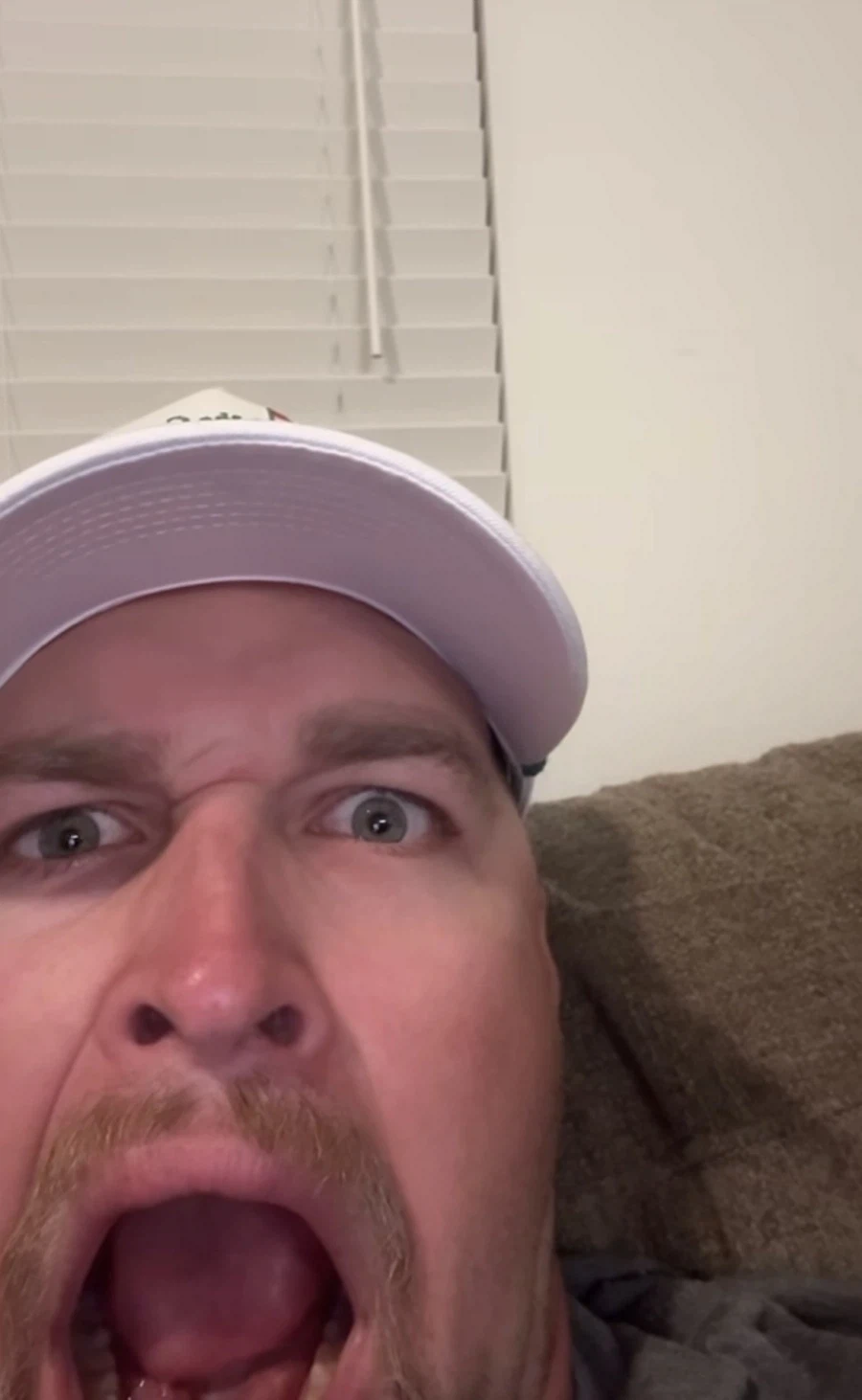 호모포비아 아빠 화장해주긔_3.webp