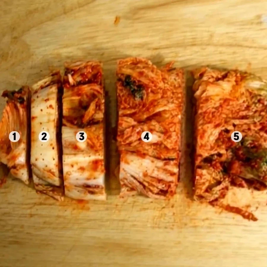 김치중 제일 좋아하는 부위는?_1.webp