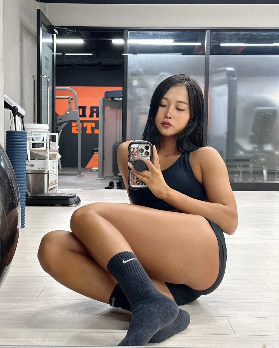 벗으면 진짜로 굉장한 일본누나_5.webp