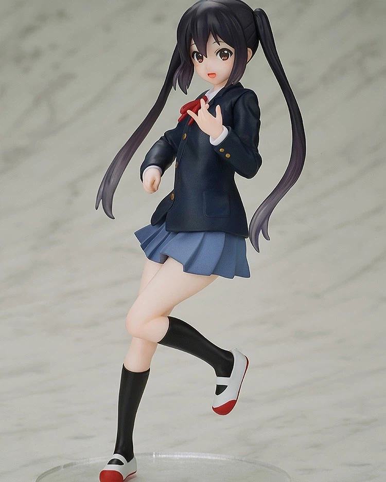 교복 입고 다시 모인 아주머니들_3.webp