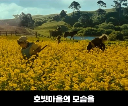 8천톤의 흙을 쏟아부어서 1년 동안 만든 영화 세트장.jpg_2.webp