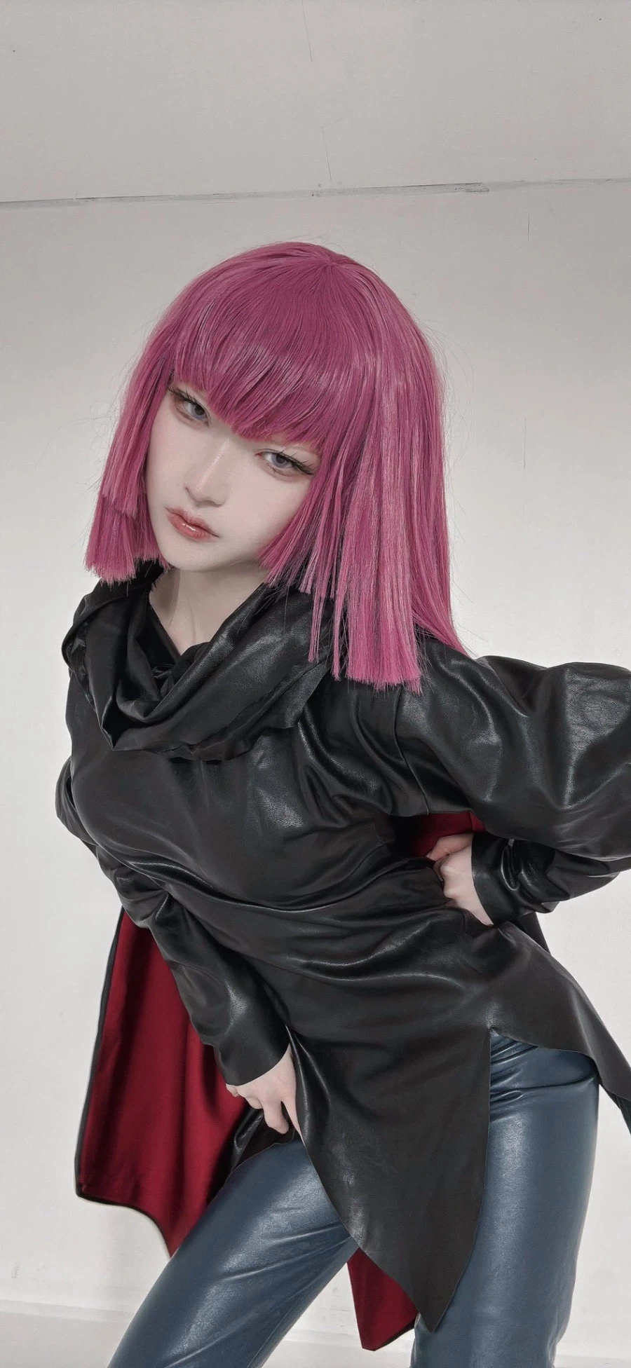 하만 칸 : 샤아는 내 아버지가 되어줄 남자였다_2.webp