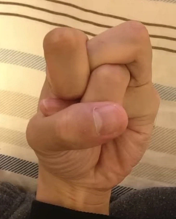 건초염을 예방한다는 손가락 스트레칭_1.webp