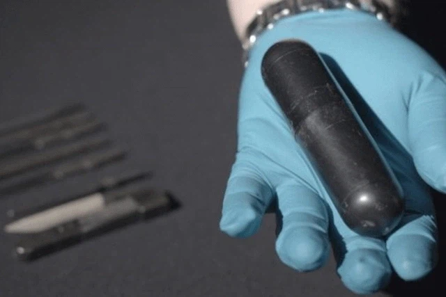 1960년대 미국 CIA 요원들이 엉덩이에 꽂고 다녔던것_1.webp