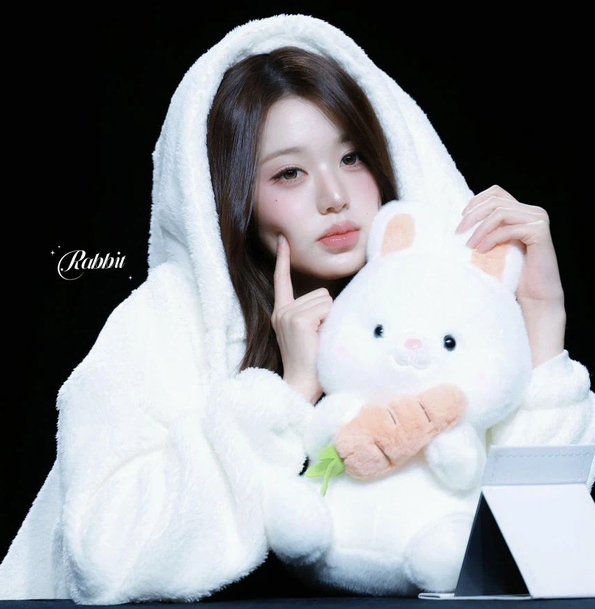 아이브 장원영_3.webp