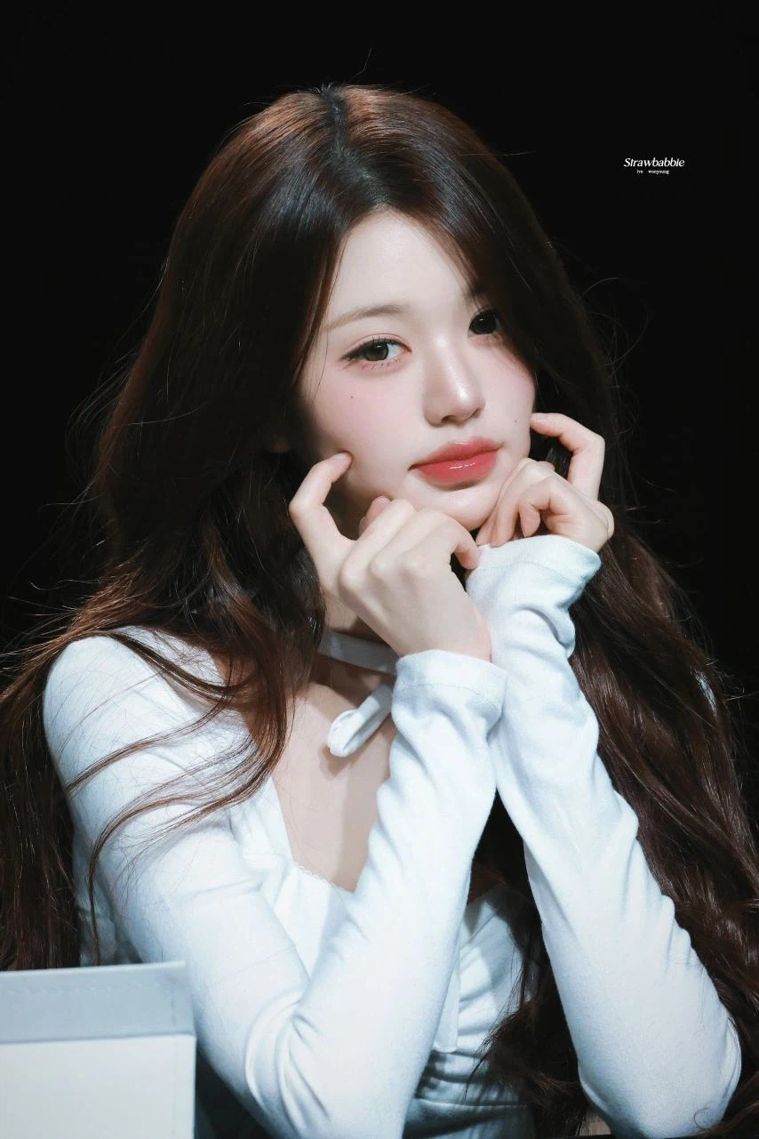 아이브 장원영_8.webp