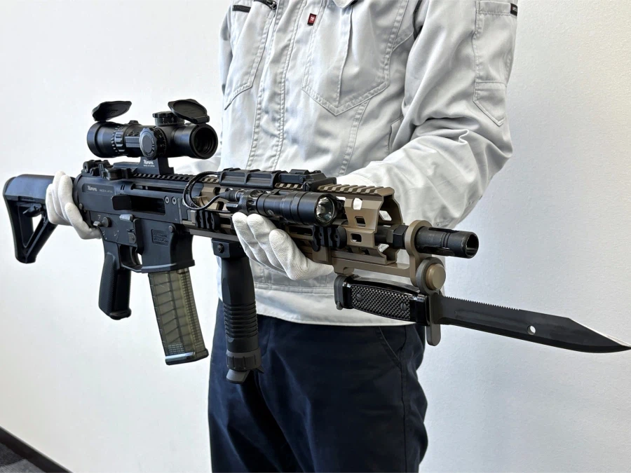 드론이 날아다니는 현대에도 포기 못하는거_1.webp