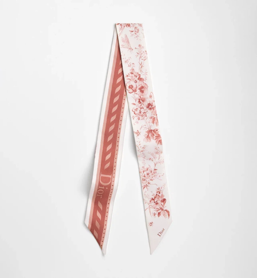 디올 신상 스카프_3.webp