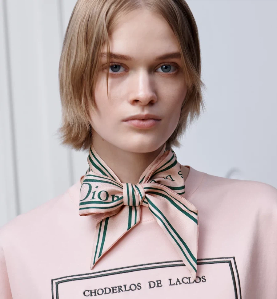 디올 신상 스카프_12.webp