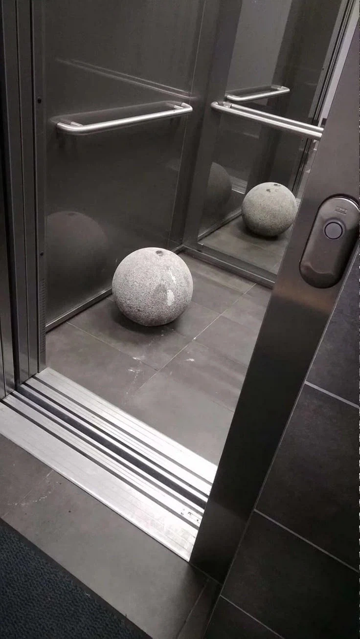 해외에 존재한다는 기묘한 바위_1.webp