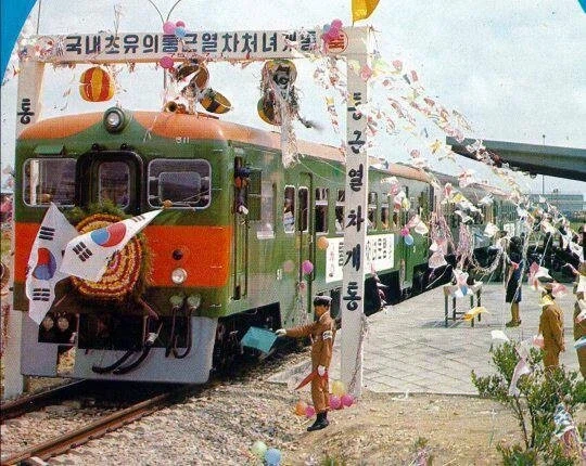 모두가 보는 앞에서 처녀개통 시작합니다_1.webp