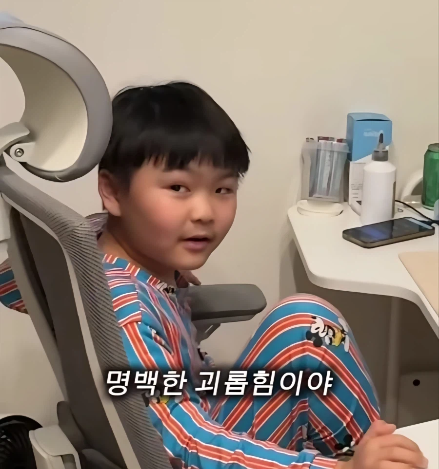 아들 훈계하는 엄마_4.webp