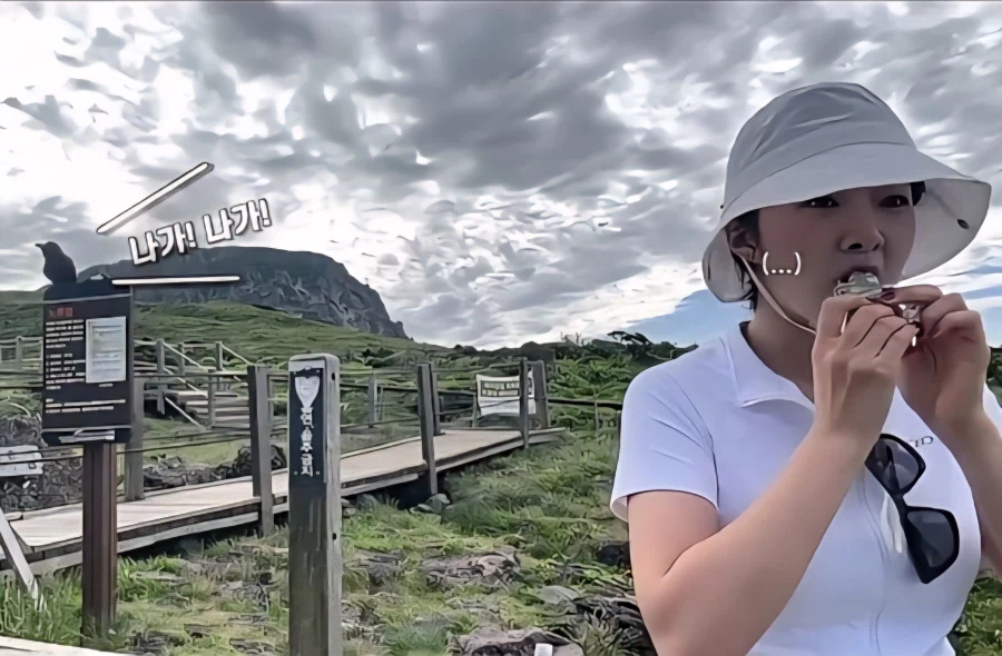 여성 혼자 등산하는데 누가 자꾸 나가라 그럼_6.webp